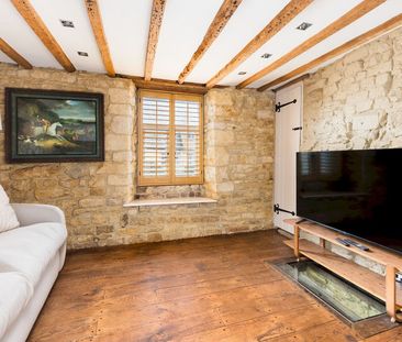 Oxford Street - Photo 1