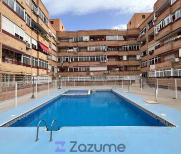 Alquiler de piso en Calle Bazan - Photo 5