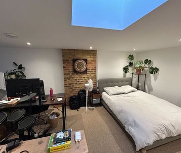 1 Bed Flat, Fyfield Road, SW9 - Photo 1