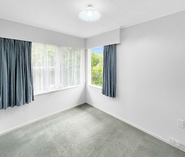 WELL PRESENTED IN KELSON - Photo 1