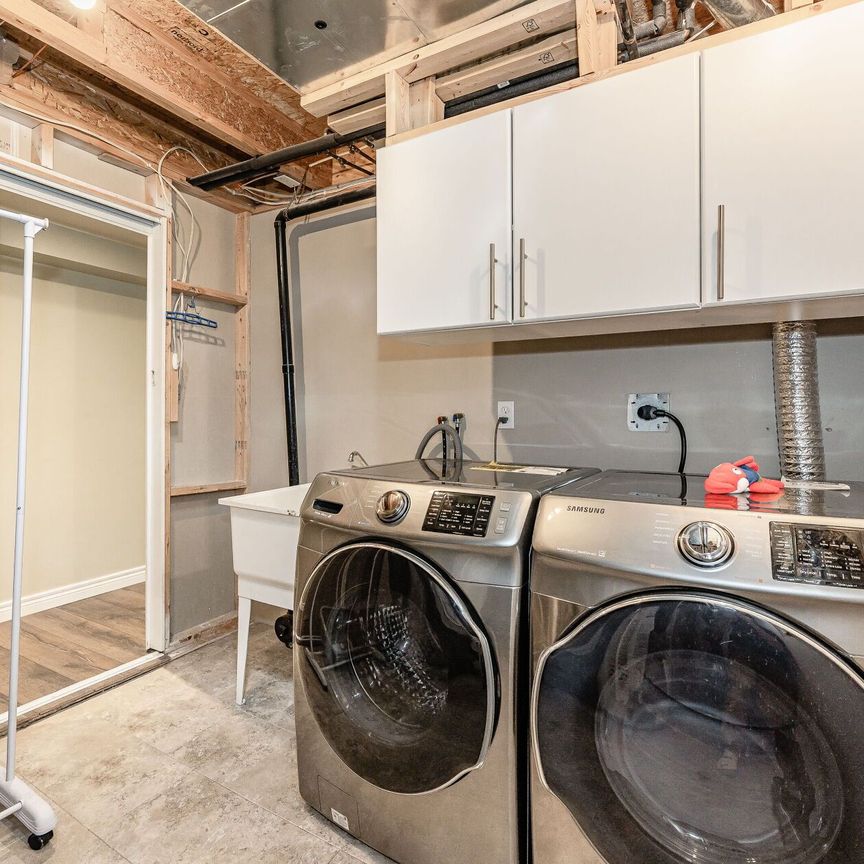 For Lease - 734 Edwards Avenue, Milton, Ontario - Photo 1