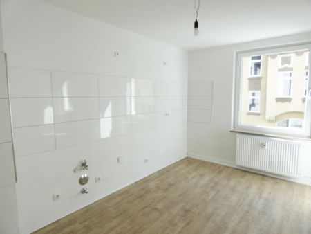 ** Modernisierte 2-Zi-Wohnung mit Loggia in beliebter Lage von Essen-Holsterhausen ** - Foto 4