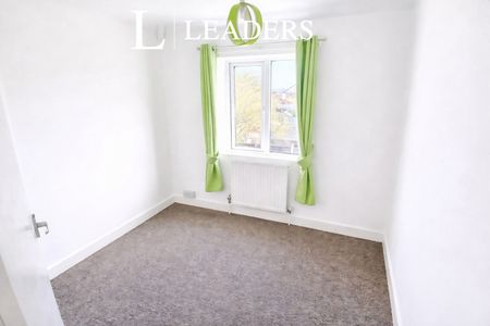 3 bedroom house to rent The Circle, Mansfield Woodhouse, Mansfield, Nottinghamshire, NG19 - Photo 2