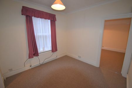 1 bedroom Apartment - High Street, Codicote - Photo 3