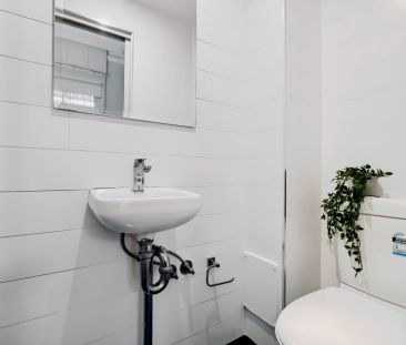 4 carlton street, Sydney - Photo 2