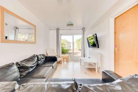 College Road, Canterbury, CT1 - Photo 3