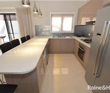 Modern Rooming House - 2 Rooms Available Now - Photo 6