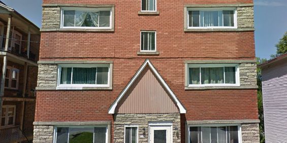 BEAU 4½ | INTERNET-CHAUFFAGE-EAU CHAUDE - Photo 3