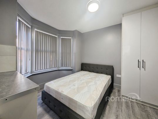 property to rent - Photo 1