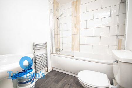 1 bed Shared Flat for Rent - Photo 2
