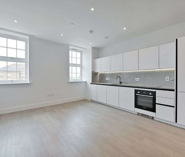 A modern two bedroom apartment in the Horlicks Factory Building by ... - Photo 4