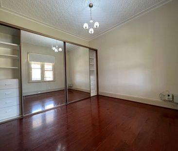 3 BEDROOM BRICK HOUSE - Photo 3