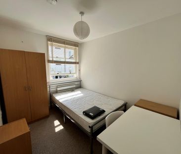 4 bedroom terraced house to rent - Photo 6