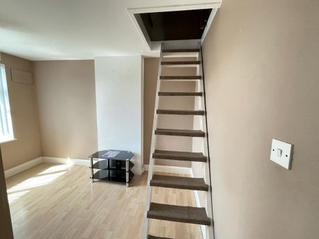 3 bedroom terraced house to rent - Photo 3