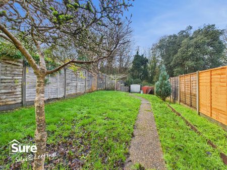 3 bedroom semi-detached house to rent - Photo 4