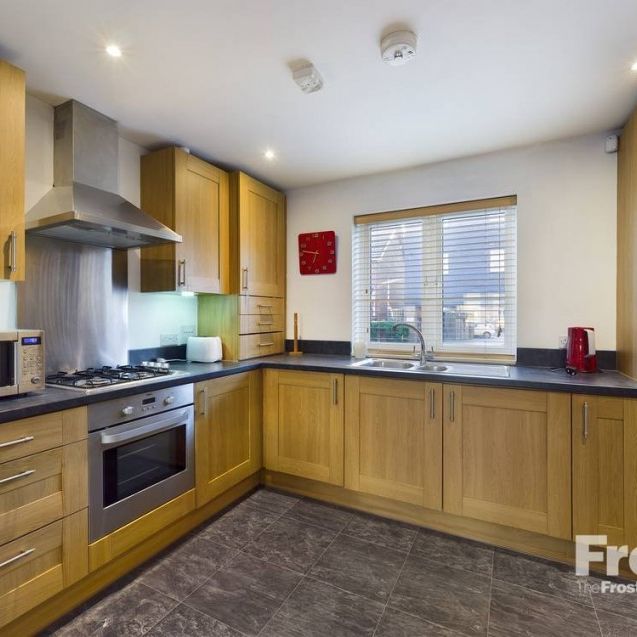 Wapshott Road, Staines-upon-Thames, Surrey,TW18 - Photo 1