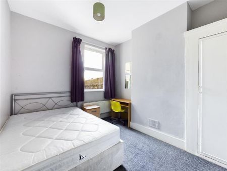 5 bedroom terraced house to rent - Photo 5