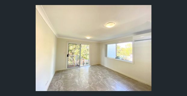 2 Bedroom 2 Bathroom Modern Flat In School Catchment - Photo 1