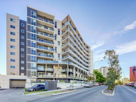 Enjoy Quality of Living in Strategic Location! - Photo 2