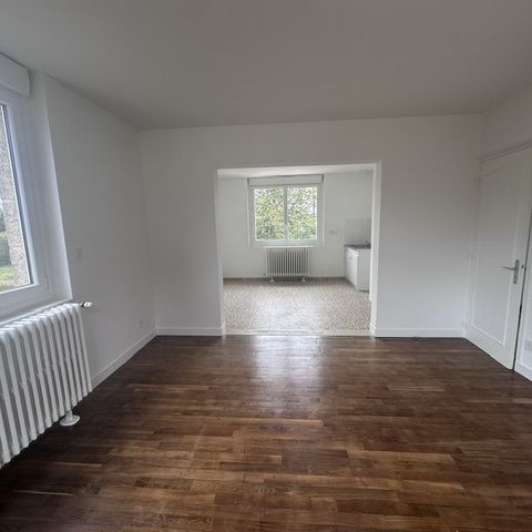 Location Maison 5 pièces 95m² PAIMPONT 35380 - Photo 1