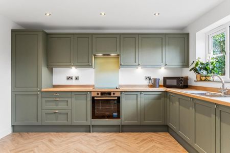 3 bedroom semi-detached house to rent - Photo 5