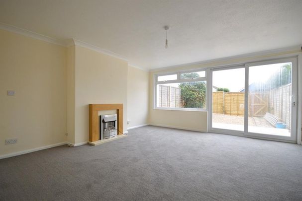3 bedroom terraced house to rent - Photo 1