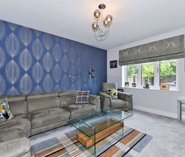 A furnished and high specification detached house in a small gated ... - Photo 1