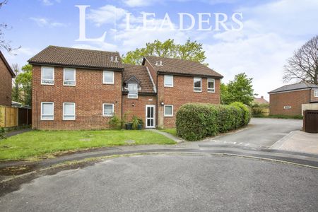 studio to rent St. George Close, Bursledon, Southampton, SO31 - Photo 2