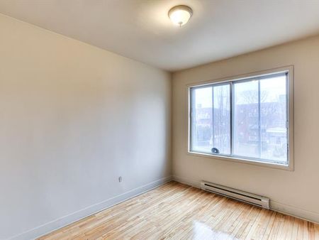 1490 Rue Poirier - Photo 2