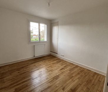 Location Maison 4 pièces 65m² ST AULAIRE 19130 - Photo 4