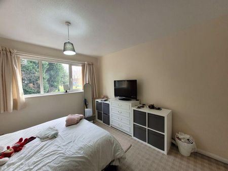 4 bedroom terraced house to rent - Photo 4