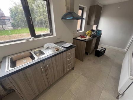 4 Granville Gardens, Portadown, BT63 5DR - Photo 2