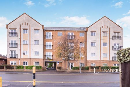 2 bedroom apartment to rent Peelers Gate, 7-9 Wayte Street, Portsmouth, PO6 - Photo 4