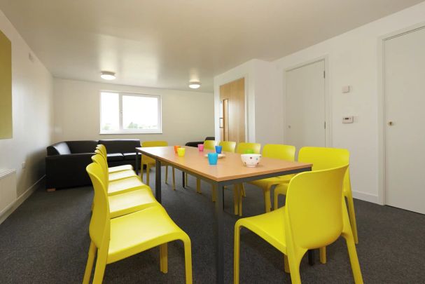 Shared Townhouse Room - Photo 1