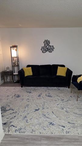 For Lease - 135 Hillcrest Avenue Unit# 502, Mississauga, Ontario - Photo 2