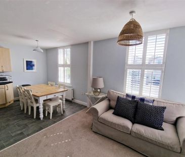 3 bedroom flat to rent - Photo 1