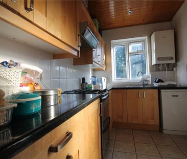Eastmead Avenue, UB6, Greenford - Photo 3