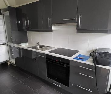 Appartement de 4 pièces au 3ème étage - Photo 2