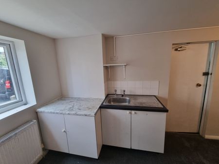 Bedsit, Broxholm Road, SE27 - Photo 4