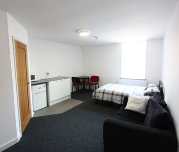 1 bed Studio - To Let - Photo 1