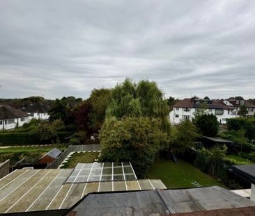 1 Bed Flat, Deansway, N2 - Photo 6