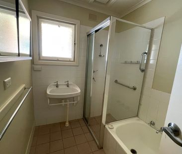 NEAT & TIDY THROUGHOUT - Photo 5