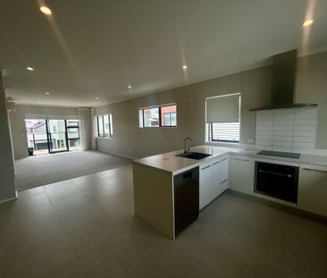 Spacious Contemporary Living in Great Location - Photo 2