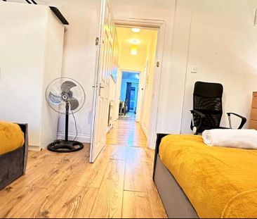 Room in a Shared Flat, Finchley Road, NW2 - Photo 5