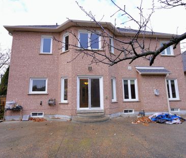 For Lease - 3 Village Green Drive, Vaughan, Ontario - Photo 4