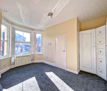 Frimley Road, Camberley, Camberley, GU15 - Photo 2