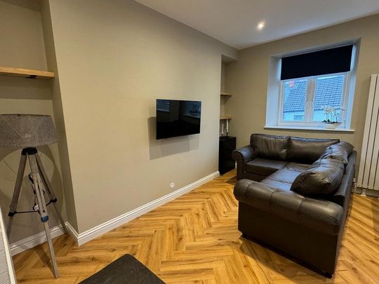 3 bedroom flat to rent - Photo 1