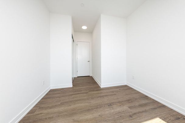 For Lease - 2501 Saw Whet Boulevard Unit# 611, Oakville, Ontario - Photo 1