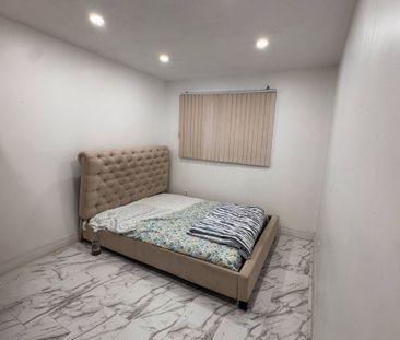 For Lease - 35 Eugene Street, Hamilton, Ontario - Photo 4