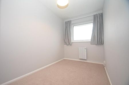 3 bedroom apartment to rent - Photo 2